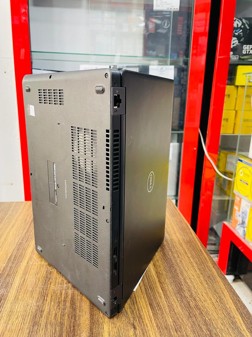 Dell Latitude 5491 i7-8865H USED